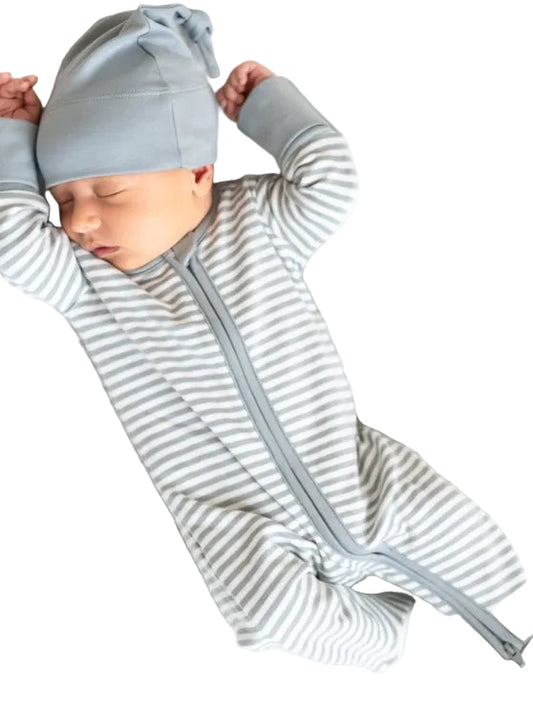 Peyton Zipper Sleeper Newborn Set in Mist Stripe