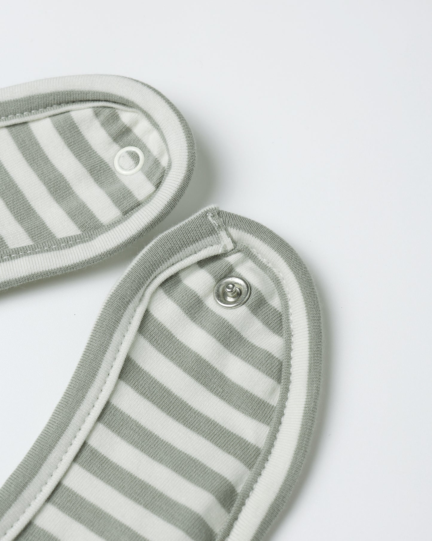 Jersey Snap Bib 2 Pack