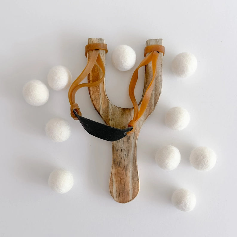 Slingshot & Wool Ball Set