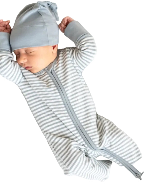 Peyton Zipper Sleeper Newborn Set in Mist Stripe
