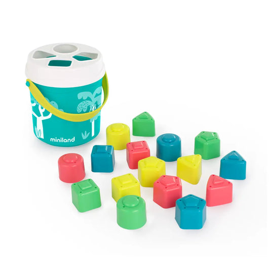 Free to Learn: Shape Sorting Bucket